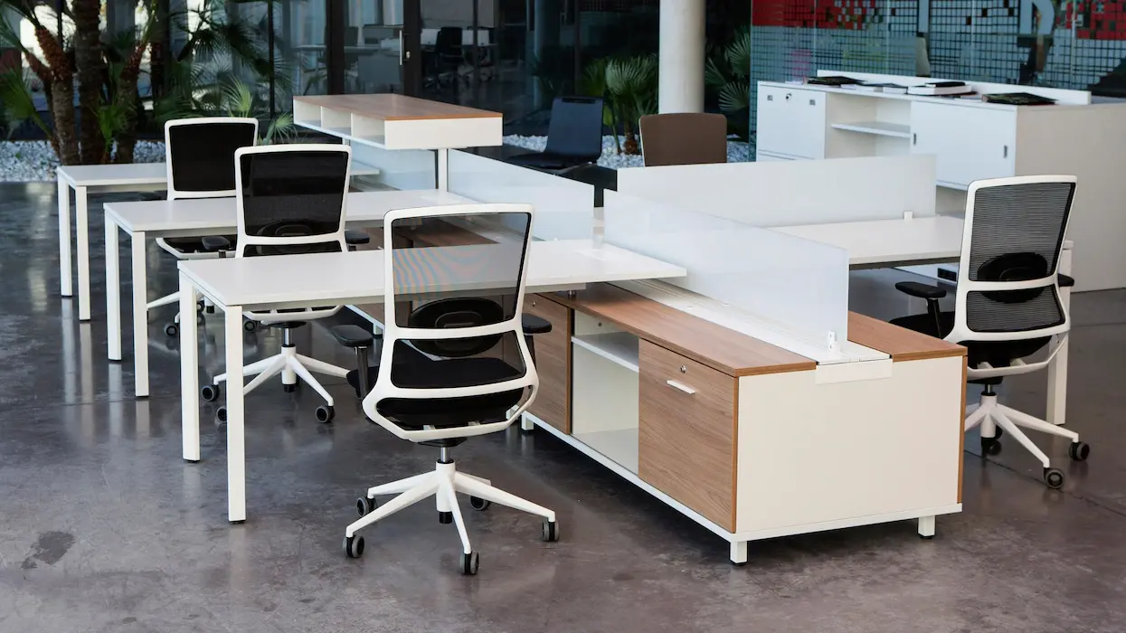 Imagen de referencia para los productos de archicol (6-mobiliario-mesa-juntas.webp)