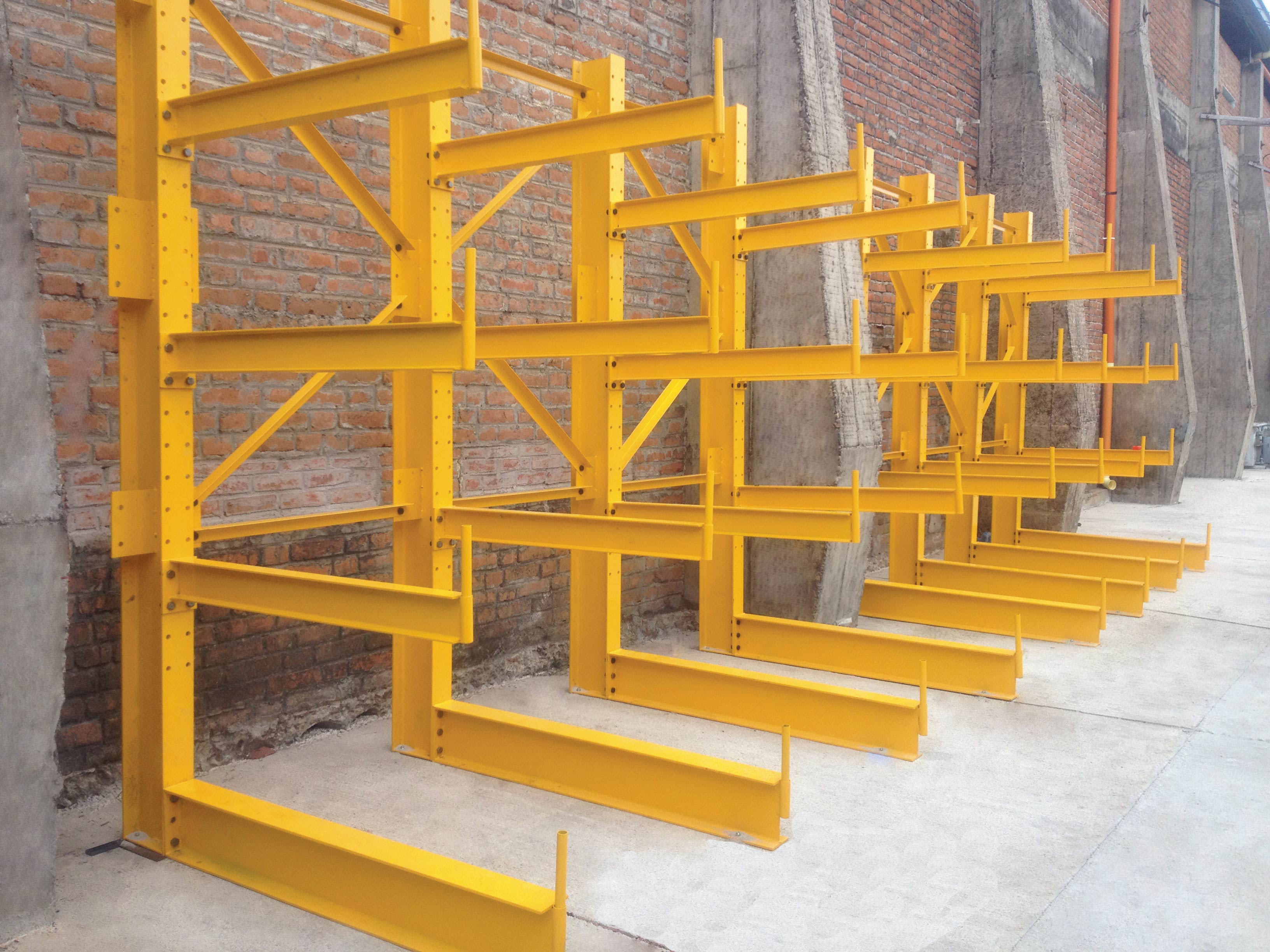 Imagen de muestra de una estanteria especial de tipo Cantilever