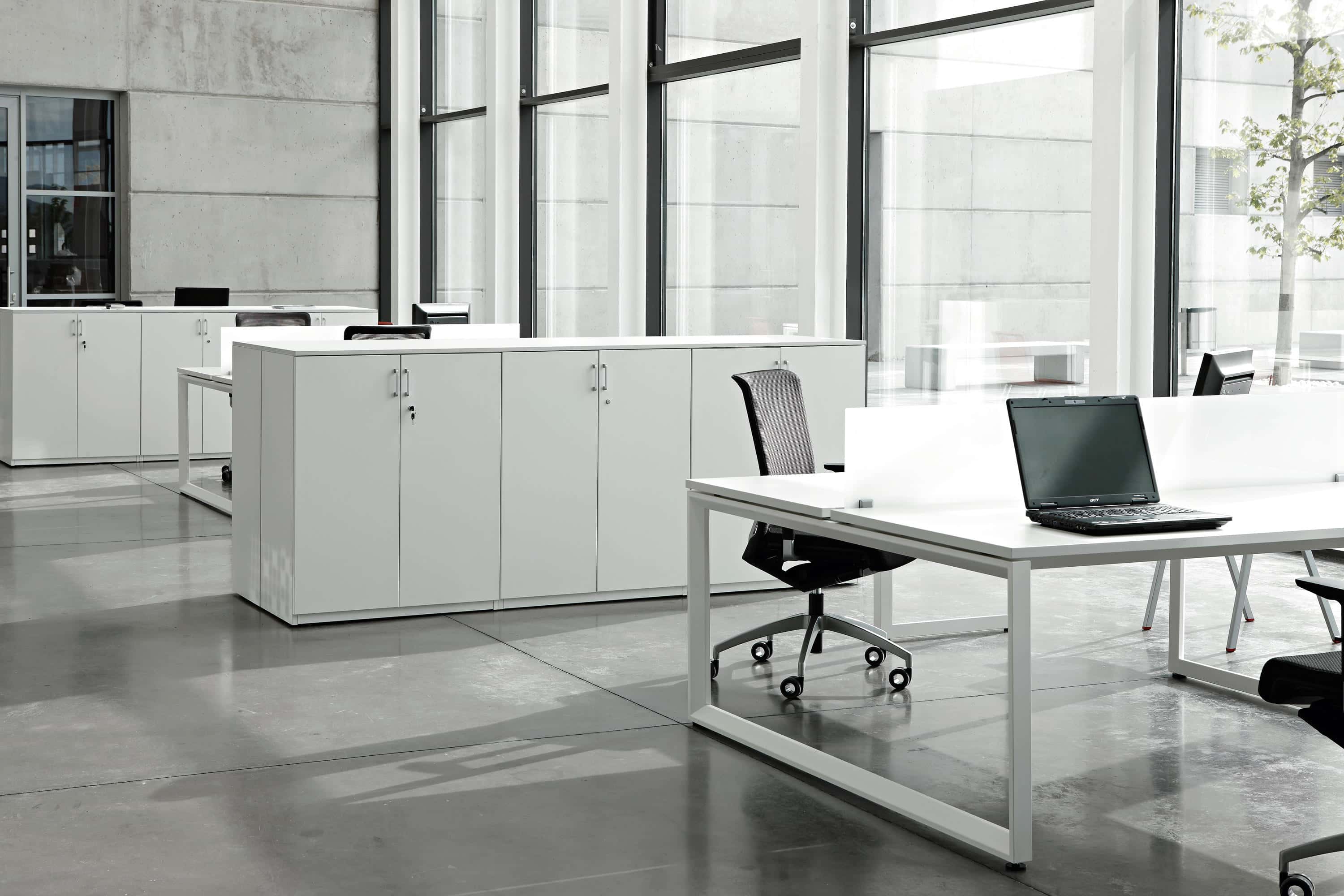 Imagen de muestra de un puesto de trabajo (1-puesto-trabajo.jpg)